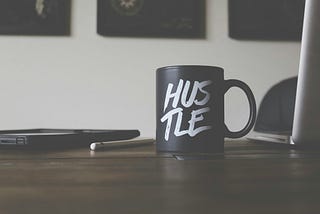Freelancing vs. Side Hustle: 7 Factors to Help You Decide